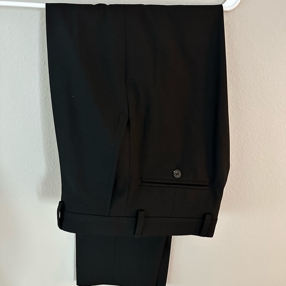 Jos A Bank Men’s Suit - Picture 3 of 6